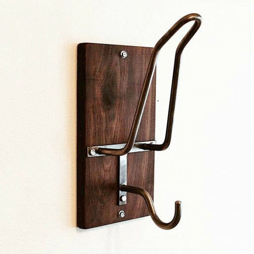 Подставка для шлема настенная